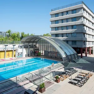 2* Aparthotel Airport Suites, Affiliated By Melia